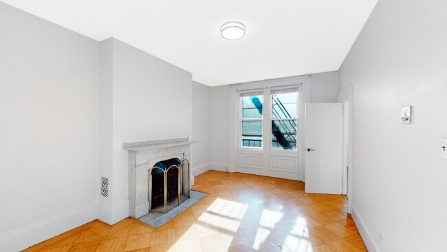 397 Beacon St in Boston, MA - Building Photo - Building Photo