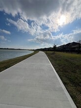 3102 Secret Lagoon Ln in La Marque, TX - Foto de edificio - Building Photo