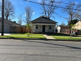 414 North St in Woodland, CA - Building Photo