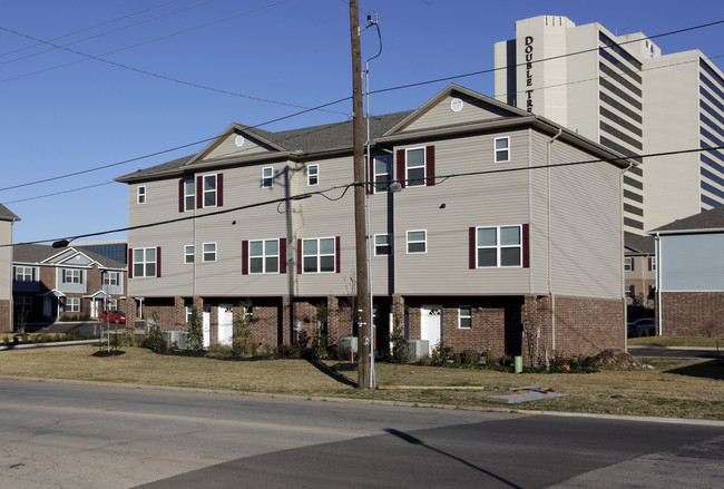 Riverbend Gardens in Tulsa, OK - Building Photo - Building Photo