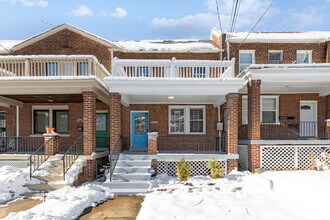 5104 N Capitol St NW, Unit 1 in Washington, DC - Building Photo - Building Photo