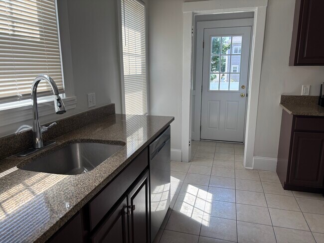 32 Matchett St, Unit 1