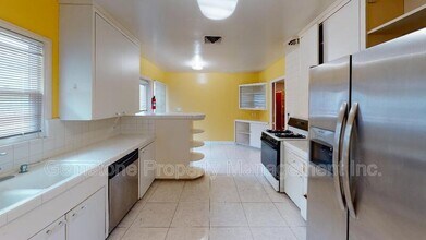 4947 63rd St in San Diego, CA - Building Photo - Building Photo