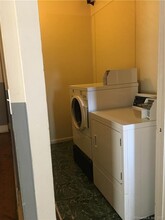 175 Harriet St-Unit -13 in Bridgeport, CT - Foto de edificio - Building Photo
