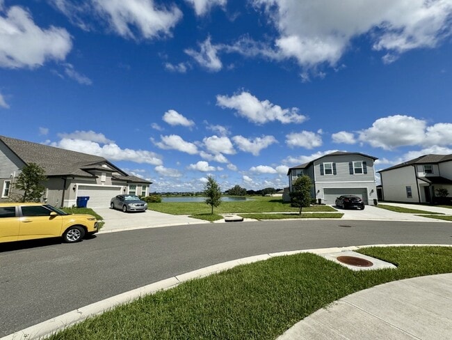 9565 Rally Spring Lp in Wesley Chapel, FL - Building Photo - Building Photo