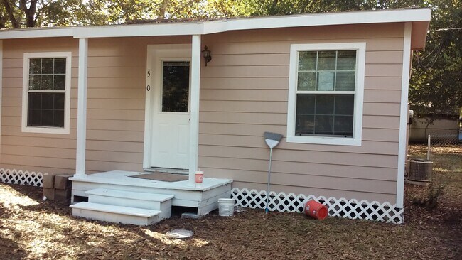510 Dunnam Ave in Cleveland, TX - Building Photo - Building Photo