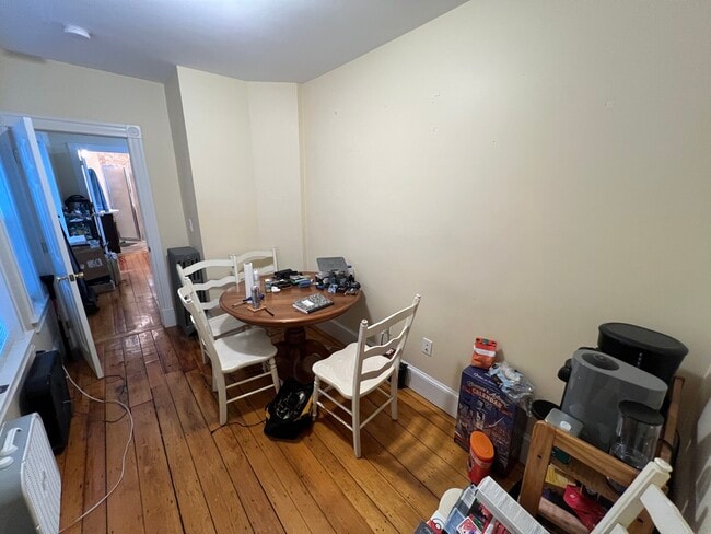 6 White Street Pl, Unit R in Cambridge, MA - Building Photo - Building Photo