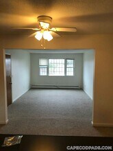 21 Thomas Ave in Bourne, MA - Building Photo - Building Photo