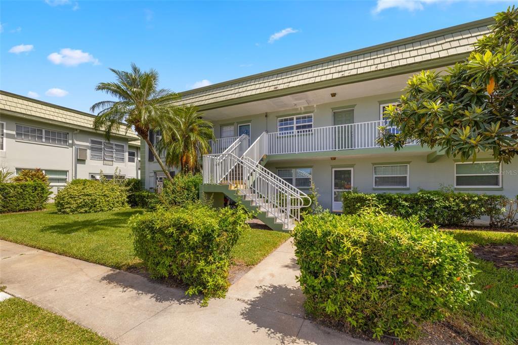 1433 S Belcher Rd in Clearwater, FL - Building Photo