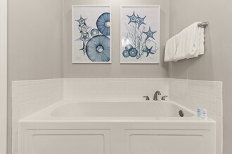 1105 Reserve Ln in St. Simons Island, GA - Building Photo - Building Photo