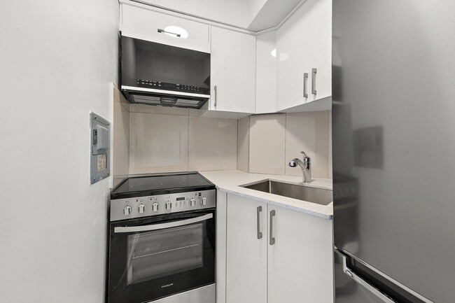 property at 500 Des Pins Av O