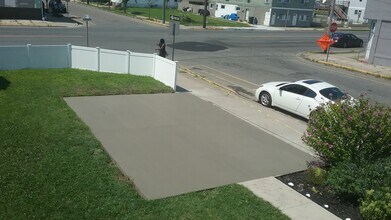 206 W Roberts Ave, Unit 1st floor in Wildwood, NJ - Building Photo - Building Photo