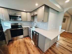 45 Church St in Groton, CT - Building Photo - Building Photo