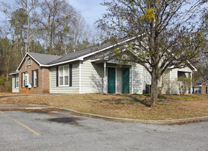 Sylacauga Garden Apartments in Sylacauga, AL - Building Photo - Building Photo