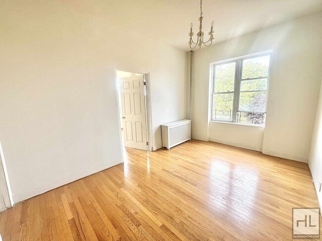 GRANT AVENUE in Brooklyn, NY - Building Photo - Building Photo