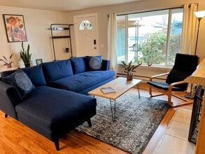 22418 77th Ave W, Unit Entire Home in Edmonds, WA - Building Photo - Building Photo