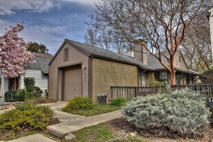 2241 Sandcastle Way in Sacramento, CA - Building Photo