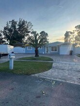 2591 Rosehaven Rd in West Palm Beach, FL - Building Photo - Building Photo