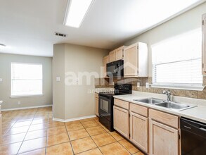 9106 Valhalla in Selma, TX - Building Photo - Building Photo