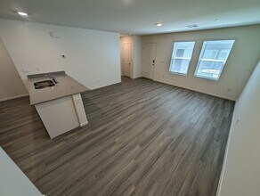 5019 Chapin Mesa Ave in Enterprise, NV - Building Photo - Building Photo