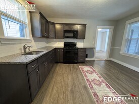 4 Franklin St, Unit 1 in Natick, MA - Building Photo