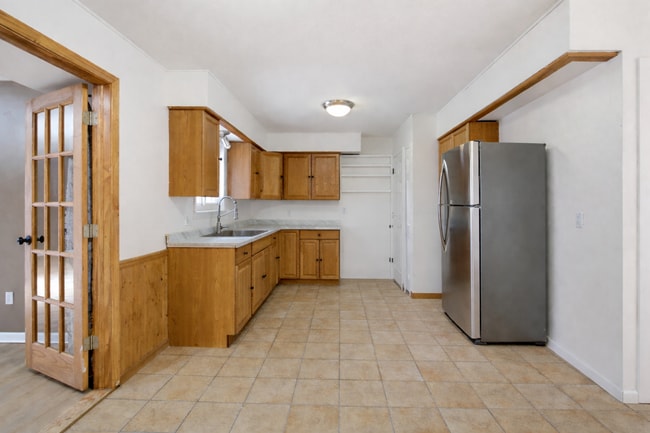 3607 Sunridge Dr in Flint, MI - Building Photo - Building Photo