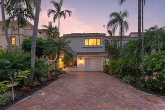 5552 N Ocean Blvd in Ocean Ridge, FL - Building Photo - Building Photo