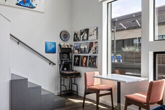 49 Navasota St in Austin, TX - Building Photo - Building Photo