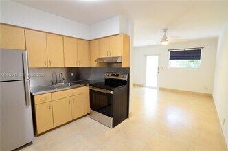 3050 Virginia St in Miami, FL - Building Photo - Building Photo