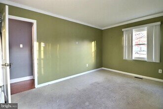 24 Forestview Pl in Willingboro, NJ - Foto de edificio - Building Photo