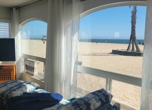 1319 Seal Way, Unit A in Seal Beach, CA - Building Photo - Building Photo