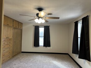 260 Mark Twain Dr in Reeds Spring, MO - Building Photo - Building Photo