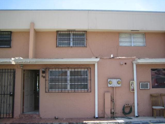 10881 SW 6th St in Miami, FL - Building Photo - Building Photo