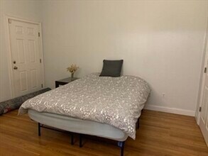 492 Massachusetts Ave, Unit 2 in Boston, MA - Foto de edificio - Building Photo