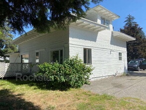 4235.5 E Hartson Ave in Spokane, WA - Building Photo - Building Photo