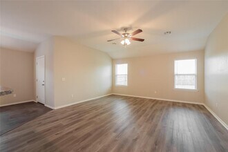 4405 Windgate W Rd in Oklahoma City, OK - Building Photo - Building Photo