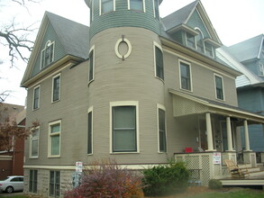 304 N Carroll St, Unit #2 in Madison, WI - Building Photo - Building Photo