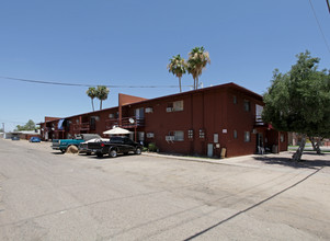 California Apartments in Chandler, AZ - Building Photo - Building Photo