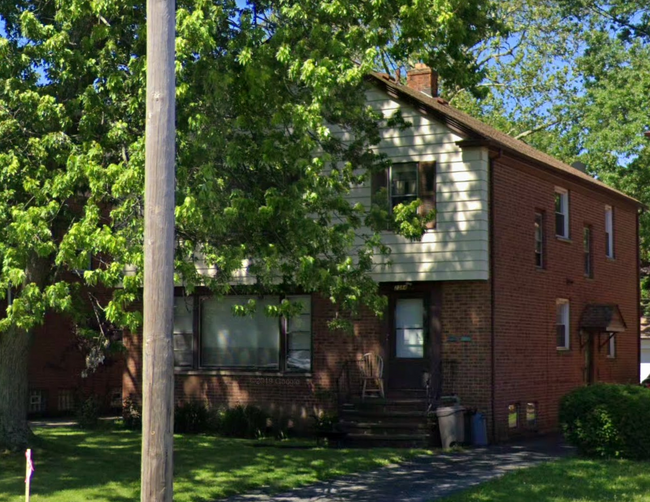 property at 2384 Warrensville Center Rd