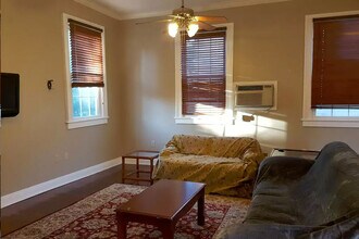 920 Frenchmen St in New Orleans, LA - Building Photo - Building Photo