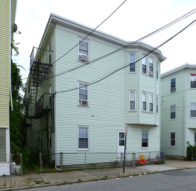 37 Marietta St in Providence, RI - Building Photo - Building Photo