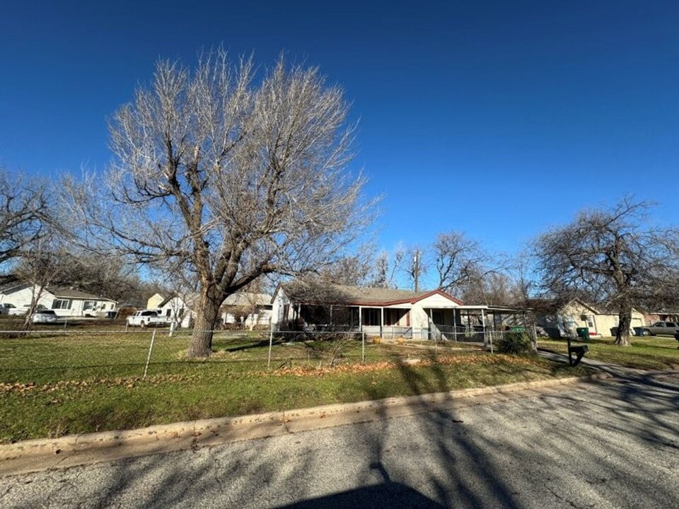 3215 S Brock Dr in Oklahoma City, OK - Building Photo