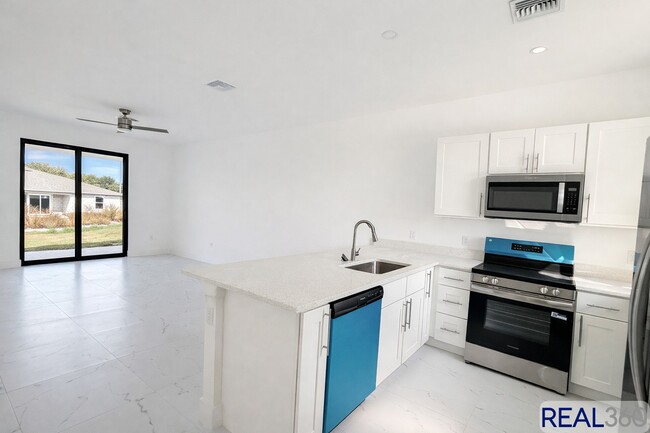 property at 828 Holmes Ave