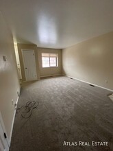 2416 Split Rock Dr in Colorado Springs, CO - Building Photo - Building Photo