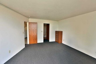 Roundhouse Apartments in Madison, WI - Foto de edificio - Interior Photo