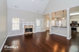 1805 Lightwood Ln NW in Acworth, GA - Foto de edificio - Building Photo