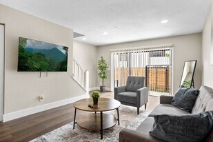 3715 Legacy Square, Unit SI ID1511048P in Tampa, FL - Building Photo