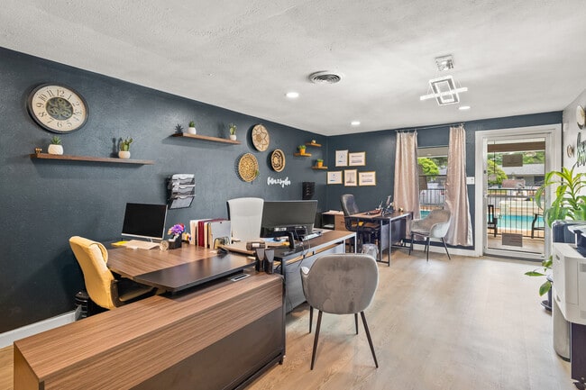 Linda Vista Apartments in Arlington, TX - Foto de edificio - Lobby