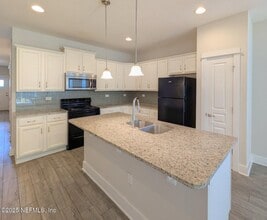 115 S 11th St in Jacksonville Beach, FL - Building Photo - Building Photo