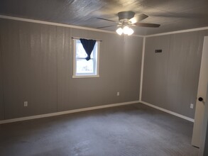 1123 W Broadway St, Unit A in Loogootee, IN - Building Photo - Building Photo